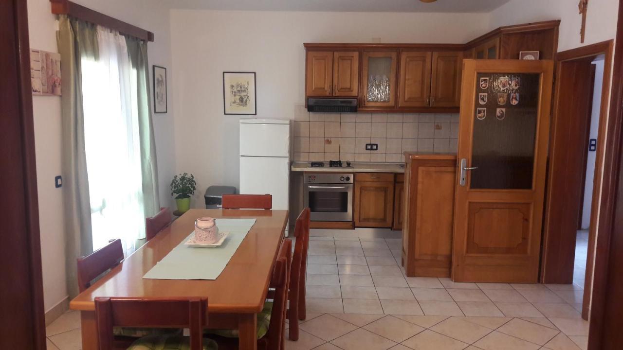 Apartman Rabatin Sveti Filip i Jakov Exterior foto